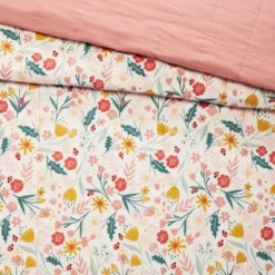Garden Floral Cotton Kids' Quilt - Pillowfort™ -Selected Baby Products Store GUEST cc170aea 18b8 4baa a358 3da1731ccede