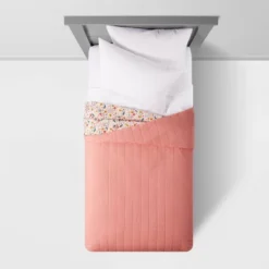 Garden Floral Cotton Kids' Quilt - Pillowfort™ -Selected Baby Products Store GUEST d3bdaf31 0cab 4f54 8928 29eae4ea96ea