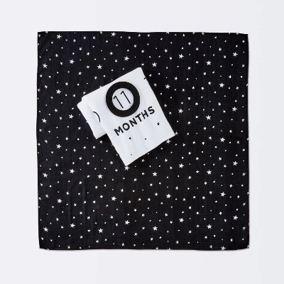 Milestone Swaddle Baby Blanket With Felt Frame - Black And White - Cloud Island™ 2 Milestone Swaddle Baby Blanket With Felt Frame - Black And White - Cloud Island™ - Image 2
